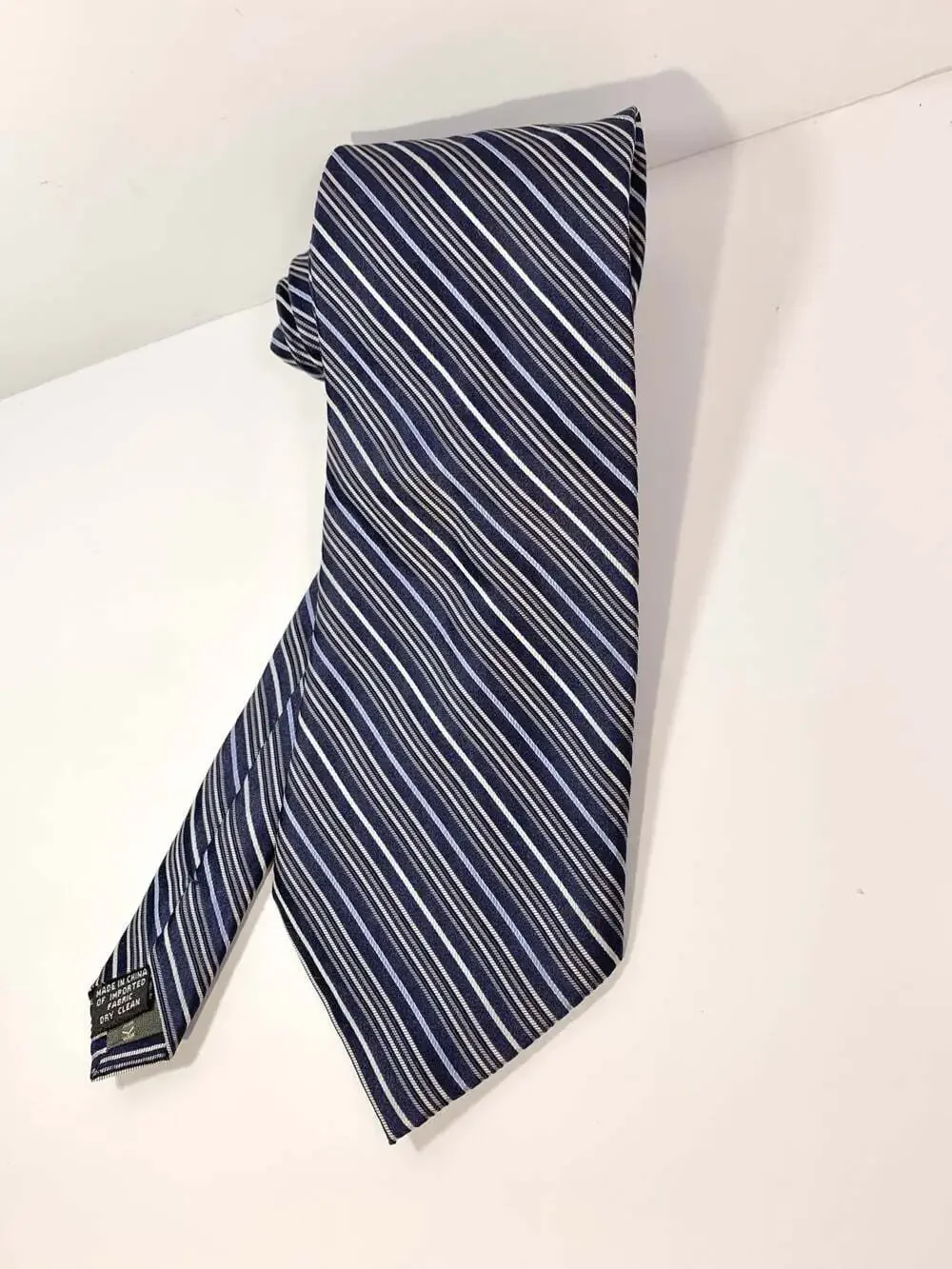 Calvin Klein Men’s Rep Tie neck tie blue silver striped